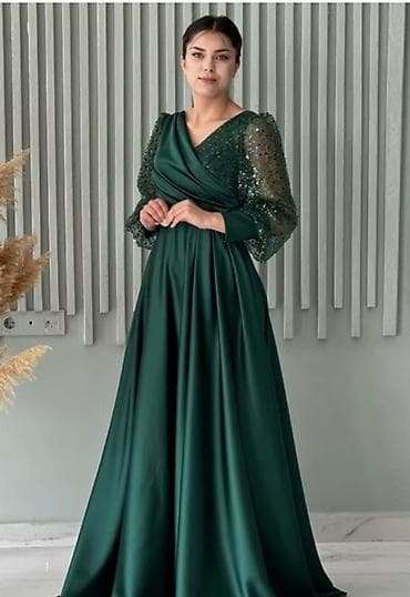 Şəxsi əşyalar: 2ci el 2 3defe geyilib 30 azn ve 25 azn qiymetleri hecbir prablemi — 8