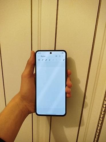 TV və video: Samsung Galaxy A56 5G, 256 GB, rəng - Boz, Simsiz şarj — 3