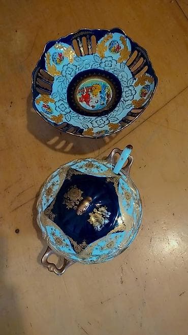qapilar ucuz: Mavi-qızılı dekorlu porselen 3-luk dəst.2meyvə qabı 1 isti xörək qabı — 2