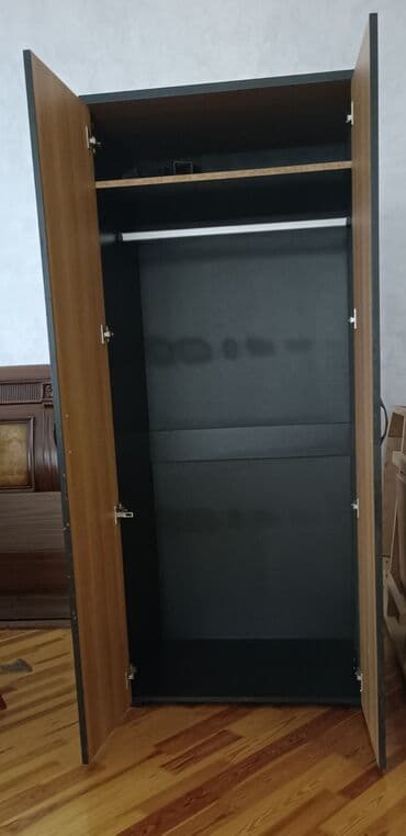 вытяжки встраиваемые в шкаф: Б/у, Распашной, 2 двери Прямой шкаф, Шифоньер — 2