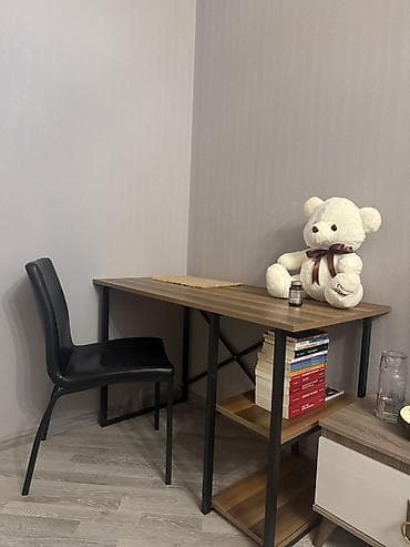 Künc üçün kompakt iş/oxu masası və stul dəsti - Masa L formalı deyil