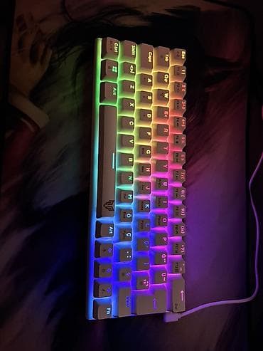Настольные ПК и комплектующие: 22-ədəd fərqli rəng düyümü var. Blue-switch klavyedi Kompakt RGB — 3