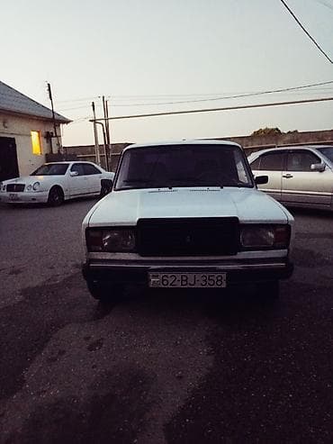 Avtomobil: Lada (VAZ) klassik sedan, ağ rəng Salam maşın idealdi heç — 4