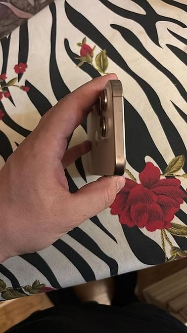 iphone 16 satisi: IPhone 16 Pro, Qızılı, Face ID — 3