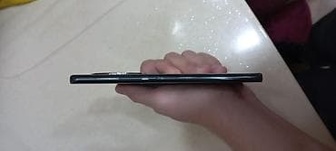 nokia 5 1 plus: Smartfon – nazik korpus, kənarlarda düymələr və USB‑C girişli model - — 1