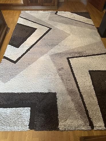 toxumalar: Müasir dizaynlı xalça - Ölçü: təxmini 2x3 m (şəkillərə əsasən geniş — 1