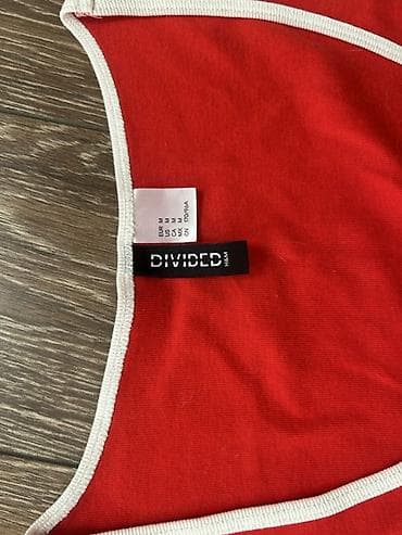 topdan geyim: H&M qadın maykası - Rəng: parlaq qırmızı, ağ kənar bəzəklərlə - — 4