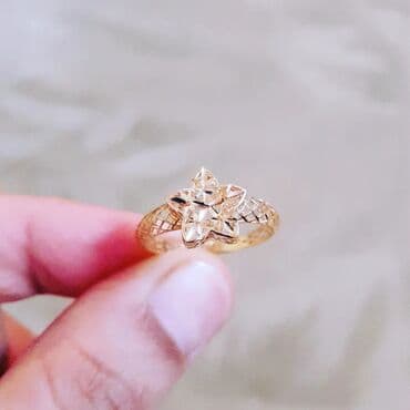 qizillarin qiymeti 2022: Dəstə daxildir: Üzük, Sırğa, Pandora, Sarı qızıl, 585 Əyar, 3800 g — 12