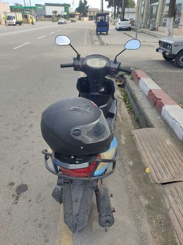 sürətlər qutusu: Skuter – avtomat hər şeyi işləkdir işıqları superdi. - Rəng: mavi - — 3