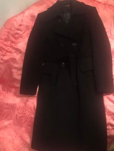 Ideal veziyyetde palto SINTETIK TUNIK YUNGUL SOYUGDAN GORUMUYAN DEIL
