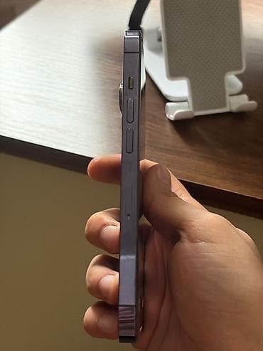 xiaomi civi 3: IPhone 14 Pro, Qara — 3