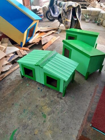 demir qapi seyf: İki yuvalə hər biri iki pişik üçün geniş yuvadır. ölçü 70 /45 . Su — 3