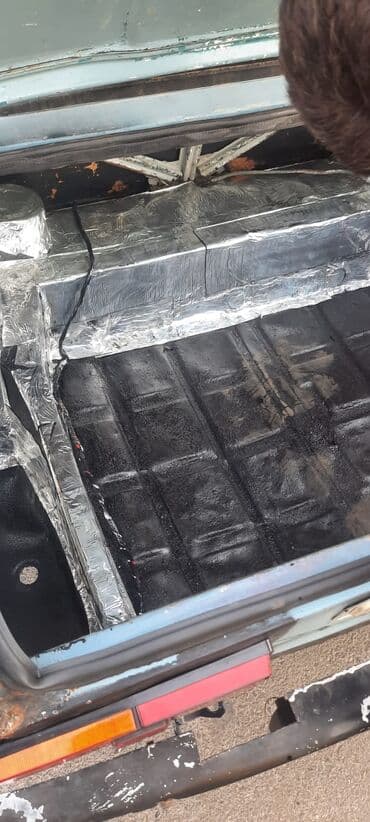 niva 4 qapılı: VAZ 2101 “Jiquli” sedan - Kuzov: 4 qapılı klassik kuzov, xrom — 10