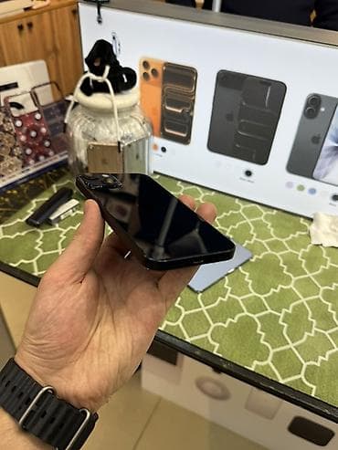 iphone 2ci əl: IPhone 13, Qara — 3