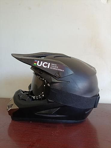 2106 matoru: Moto və velosiped üçün kaska. Kaska çox az istifadə olunub və yeni — 3