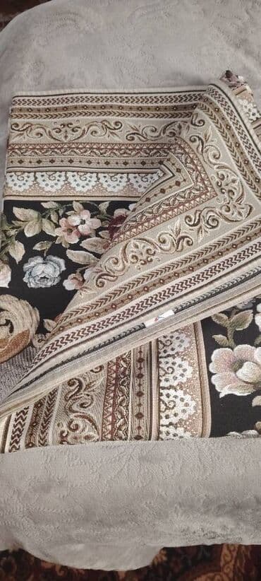 8 mart üçün şəkillər: Скатерть 150/210 — 3