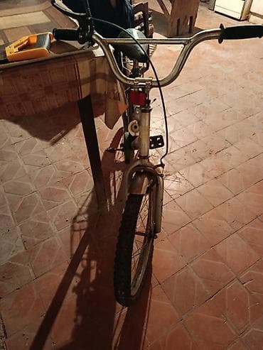 28 lik velosiped: İki təkərli Uşaq velosipedi 20", sürətlərin sayı: 1 — 2