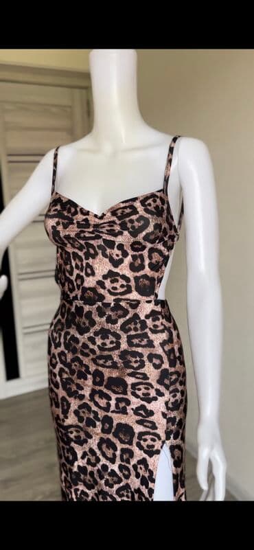 nostril qiymeti: Baha qiymete alinib. 1 defe geyinilib. Razmer "S" Elaqe ucun WhatsApp — 6