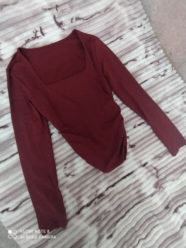 женские красные кеды: Bordo qirmizi kofta
Yenidir geyinilmeyib — 2