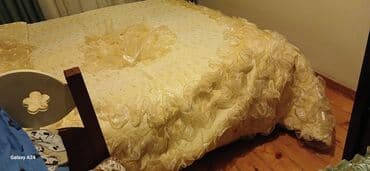 Şamlar: Yataq üçün Yeni Qaşlı rəng - Sarı Yataq örtüyü — 1