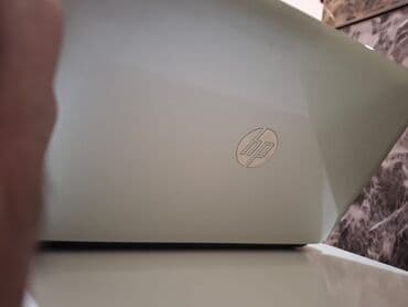 Acer: HP Pavilion noutbuk - Model: HP Pavilion (seriya loqosu üst paneldə) — 3