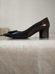 туфли новая не одевала не разу: Туфли, Размер: 38, цвет - Черный, Б/у — 8