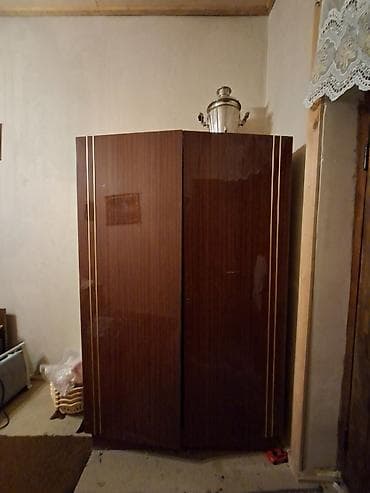 paltar dolap: İşlənmiş, 3 qapılı, Qəhvəyi, Taxta, Açılan, Düz dolab — 1