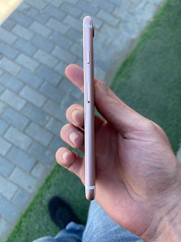 salyan telefon: IPhone 7, 32 GB, Rose Gold — 3