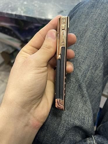 TV və video: Vertu Aster, rəng - Qızılı, Düyməli — 7