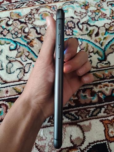 aple: IPhone 11, 128 GB, Qara — 4