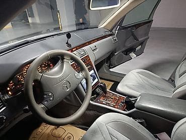 Mercedes-Benz E-Class (W210) sedan Xüsusiyyətlər: - Korpus: 4 qapılı — 9