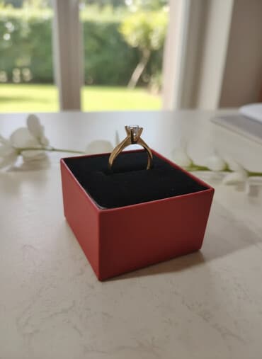 qadin uzuyu: Nişan, Üzük, Sarı qızıl — 2