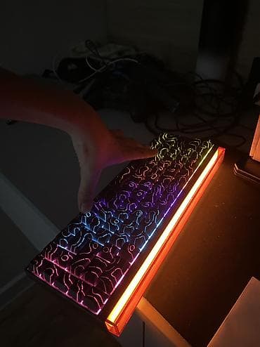 kompüter keysi: Nacodex NK68 klaviaturası qırmızı switch qabagında rgb işiqları var — 5