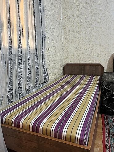 Б/у, Односпальная кровать, Без подьемного механизма, С матрасом, Без выдвижных ящиков, Россия