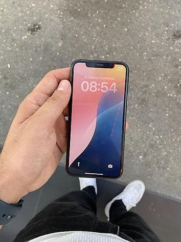 mac pro: IPhone 11 Pro, Space Gray — 3