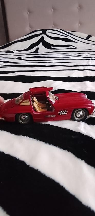 İncəsənət və kolleksiyalar: Kolleksiya üçün model avtomobil – Mercedes-Benz 300 SL “Gullwing” — 1