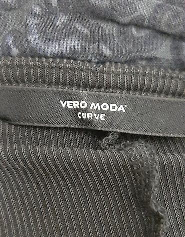 4 terabayt harddisk: Vero Moda Curve qara bluz/top - Model: VMBIA SS Lace Top JRS GA BF — 2