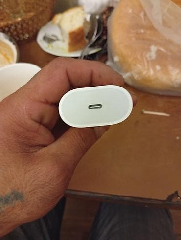 Məhsul: Apple USB‑C divar adaptoru (EU 2-pin) Xüsusiyyətlər: - USB‑C — 1