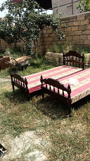 Çarpayılar: Taxta tək nəfərlik çarpayılar – 2 ədəd dəst - Material: bərk taxta — 1