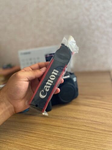 фотоаппарат canon 6d mark 2: 📷Canon 6D body ❇️Probeg: 8-9K ❇️Cəmi 7-8 dəfə işləniv ❇️Göründüyü — 5