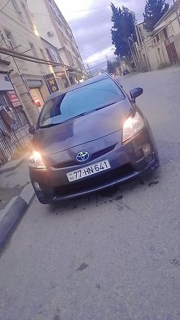 masin satsi: Toyota Prius: 1.8 l | 2011 il Hetçbek — 1