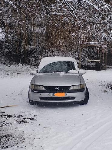 авто фольксваген: Opel Vectra sedan - Kuzov: 4 qapılı sedan, gümüşü rəng - Mühərrik — 9