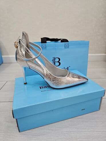 женские серебристые туфли: BASKECID qadın ayaqqabısı – gümüşü rəngdə, iti burunlu, hündur dabanlı — 1