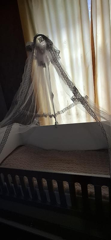 Beşiklər: Oğlan və qız üçün, Dördbucaq, Beşik, Yellənmə mexanizm ilə — 3