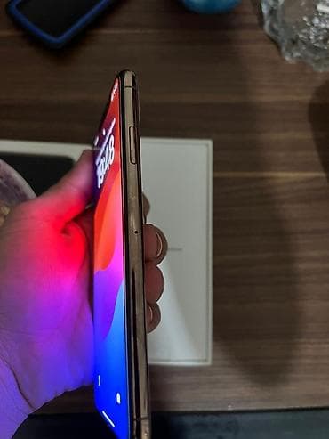 samsung a6 plus ekran: IPhone Xs Max, 64 ГБ, Золотой, Беспроводная зарядка, Face ID — 3