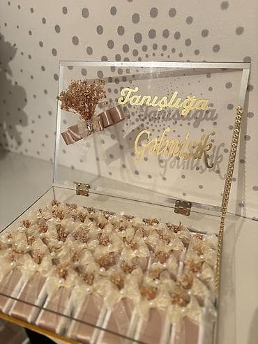 paltar xonçası: Tanışlıq üçün xonça, Həm kirayə, həm satışı mövcuddur. Satış üçün əldə — 1