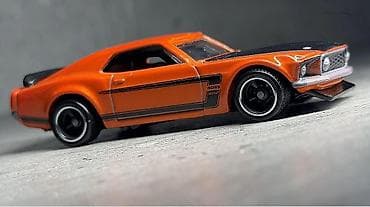 Məhsul: Kolleksiya üçün metal die-cast mini avtomobillər dəsti — 9