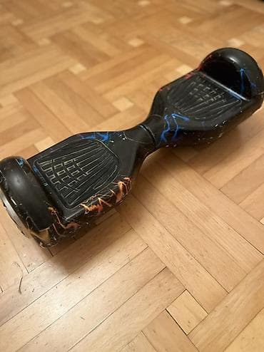 Гироскутеры: Hoverboard (segway) satılır. Yaxşı vəziyyətdədir, işləkdir. Üzərində — 2