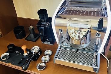 Qəhvə maşını Nuova simonelli, Yarımavtomat, Su qabı ilə, İşlənmiş — 3