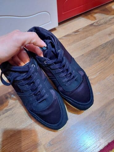 qadın krosovkaları yay üçün: Ölçü: 36, rəng - Qara, İşlənmiş — 2